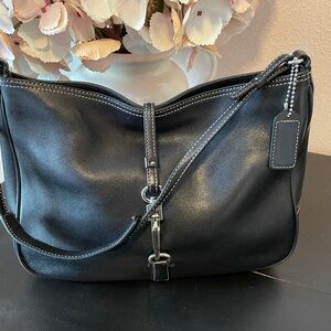 Black Leather Vintage Coach Shoulder Bag with Diagonal Zipper